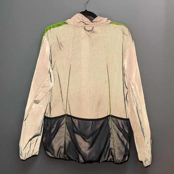 GOFLUO Hero Reflective Cycling Jacket Grey Reflective with Fluro accents - Picture 4 of 4